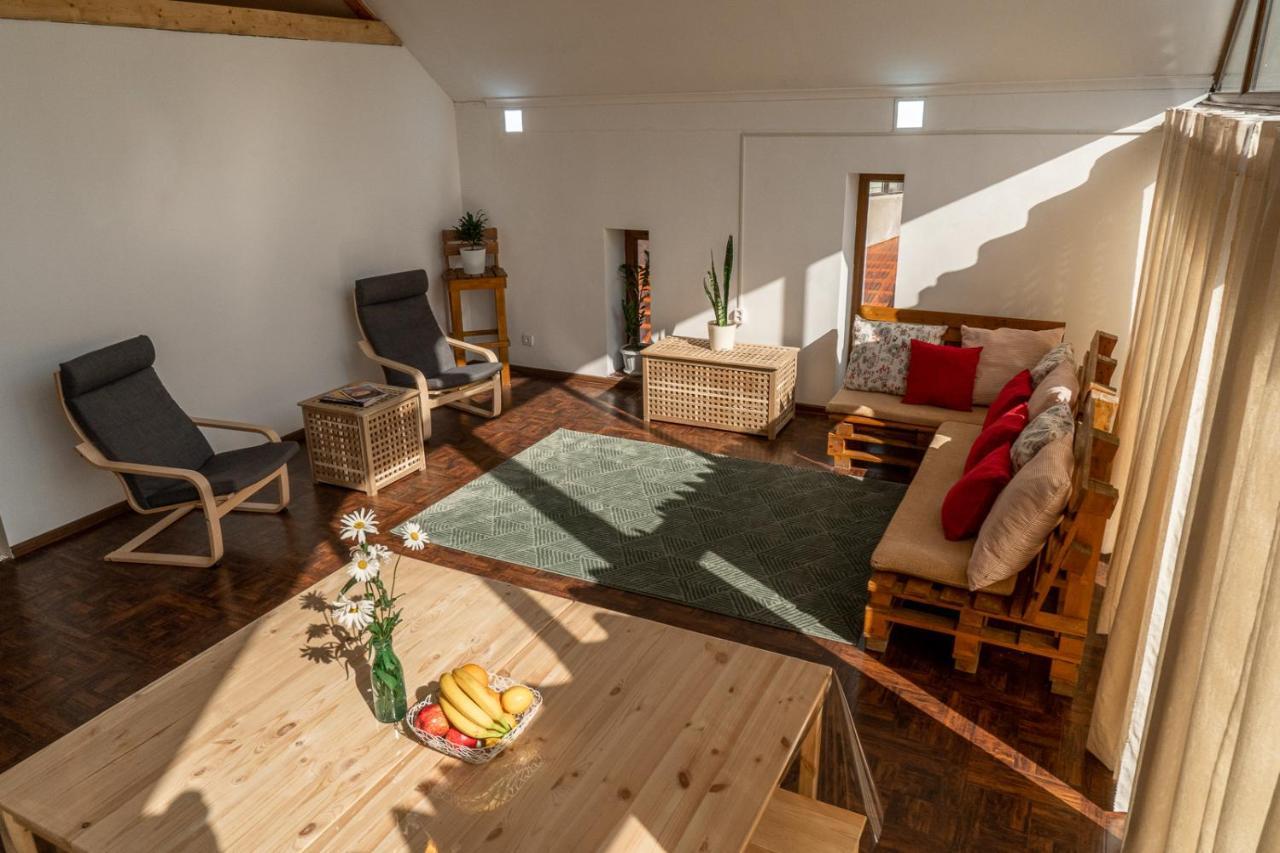 Hostel Modern Loft Lighthouse Karakol Exterior foto